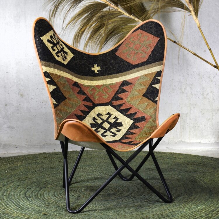Chaise papillon - tissu brun